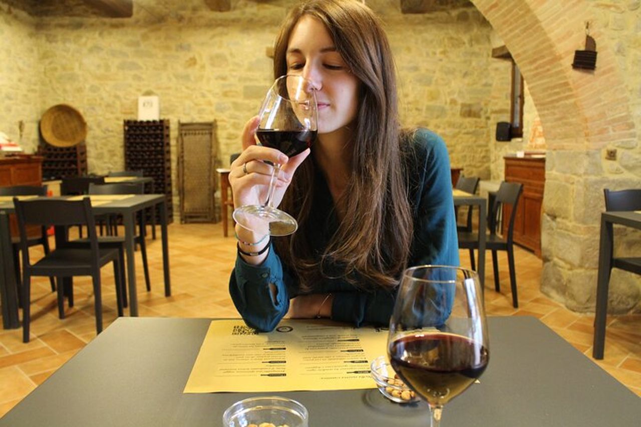 Visita Privata nella Cantina Brugnoni con Degustazione 4 vini — 9