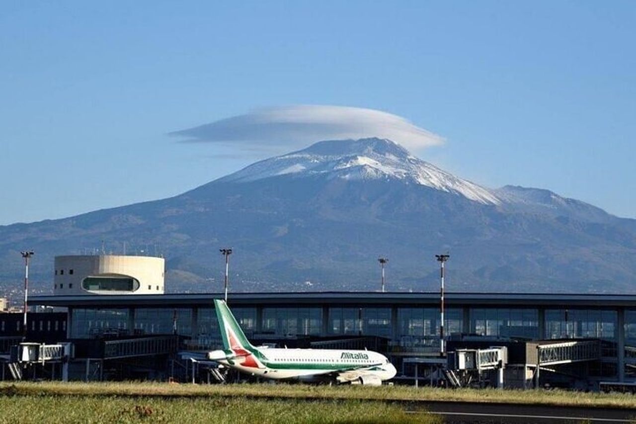 Private Transfer Catania Airport ↔ Cefalù with Optional Stops — 8