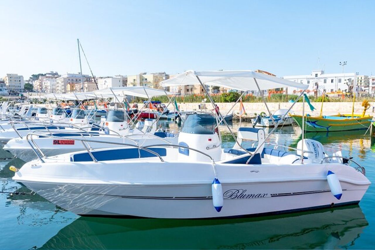 Desirèe: Noleggio gommoni Vieste / Rent boat Vieste — 3