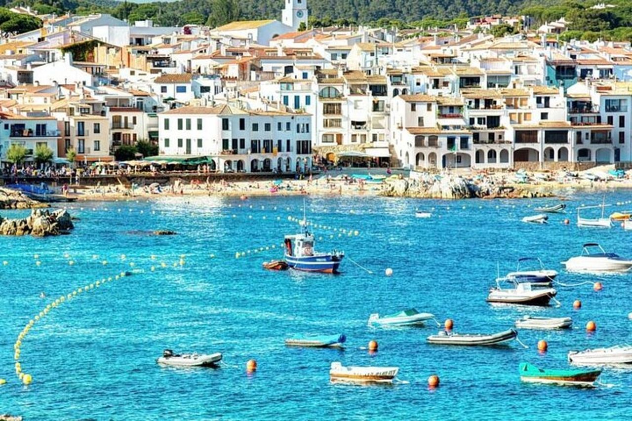 La spiaggia più bella della Girona medievale e della Costa Brava — 5
