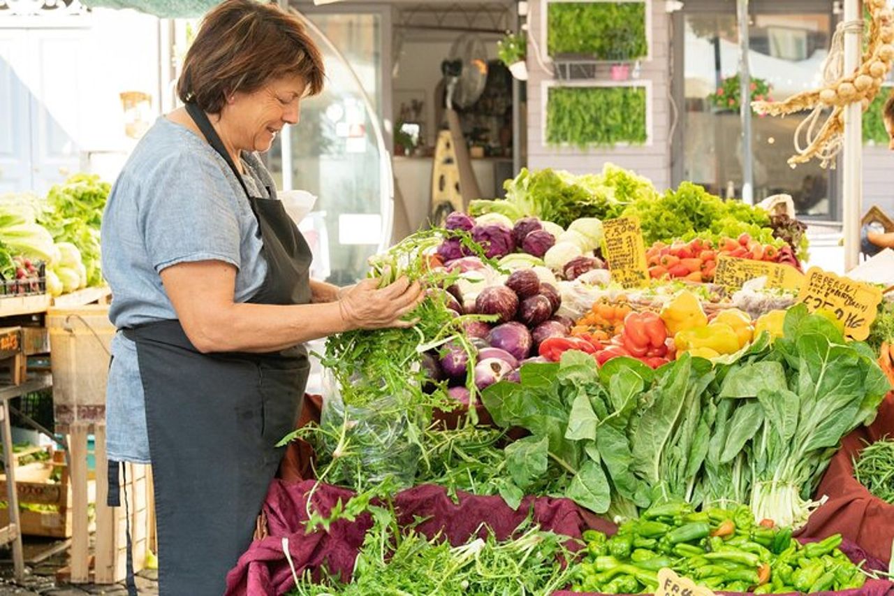 Cesarine: tour del mercato e lezione di cucina presso la casa del locale a Lucca — 6
