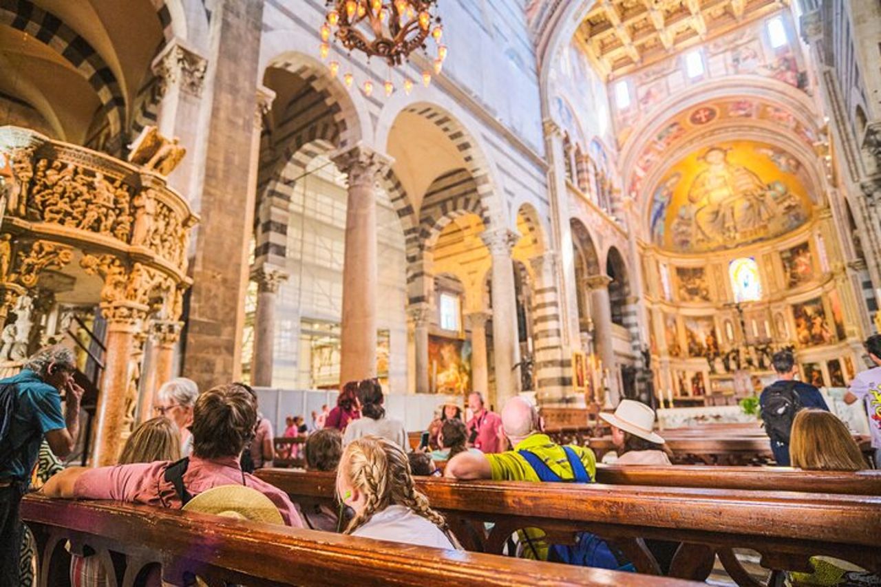 Escursione a terra di mezza giornata: Pisa e la torre pendente da Livorno — 9