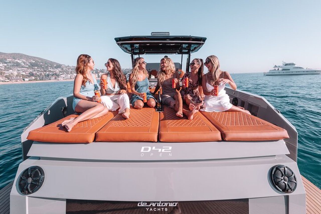 Tour privato in yacht sportivo esotico di 45 piedi a Newport Beach — 4