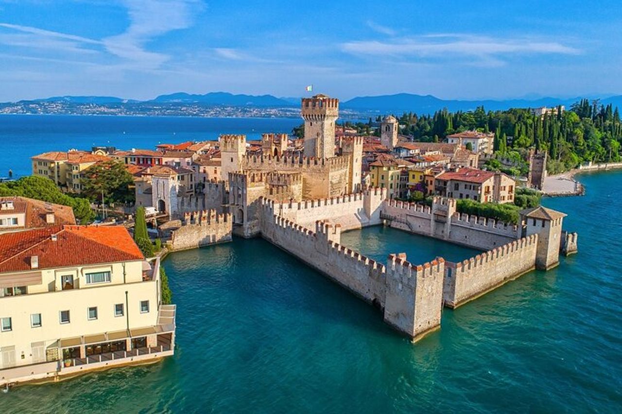 Ispirante tour privato a piedi nel Castello Medievale di Sirmione — 8