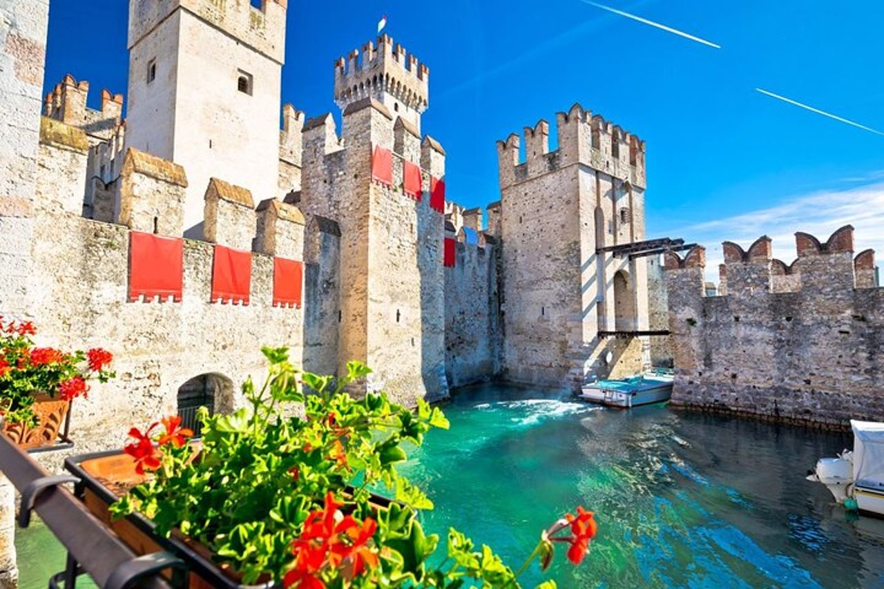 Ispirante tour privato a piedi nel Castello Medievale di Sirmione — 2