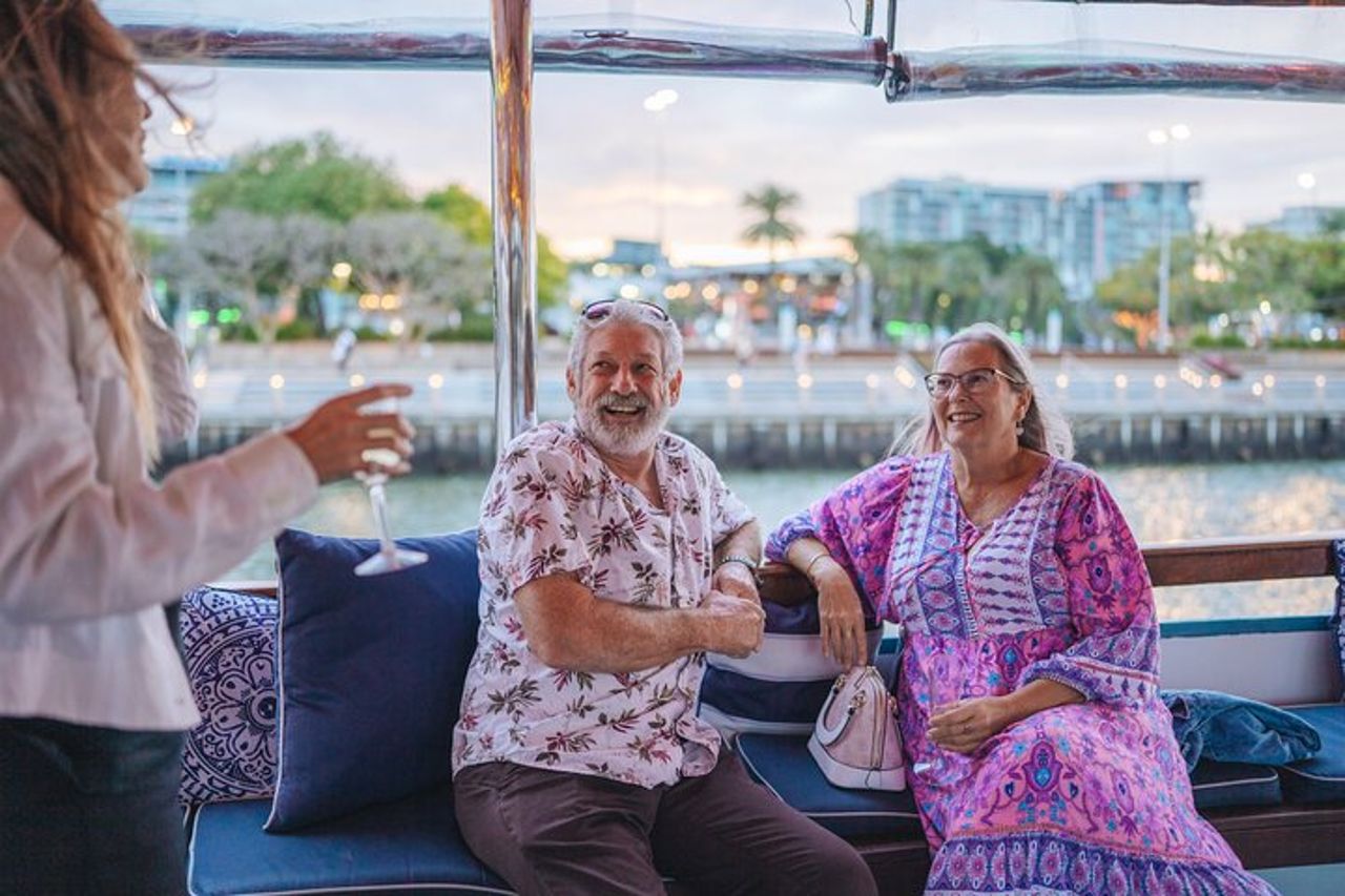 Crociera turistica di mezzogiorno : 12.30 - 14 (90min) — 3