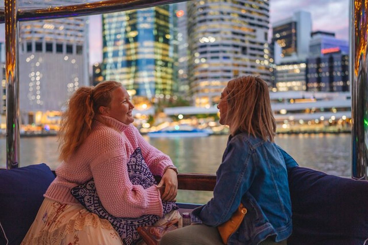 Crociera turistica di mezzogiorno : 12.30 - 14 (90min) — 5