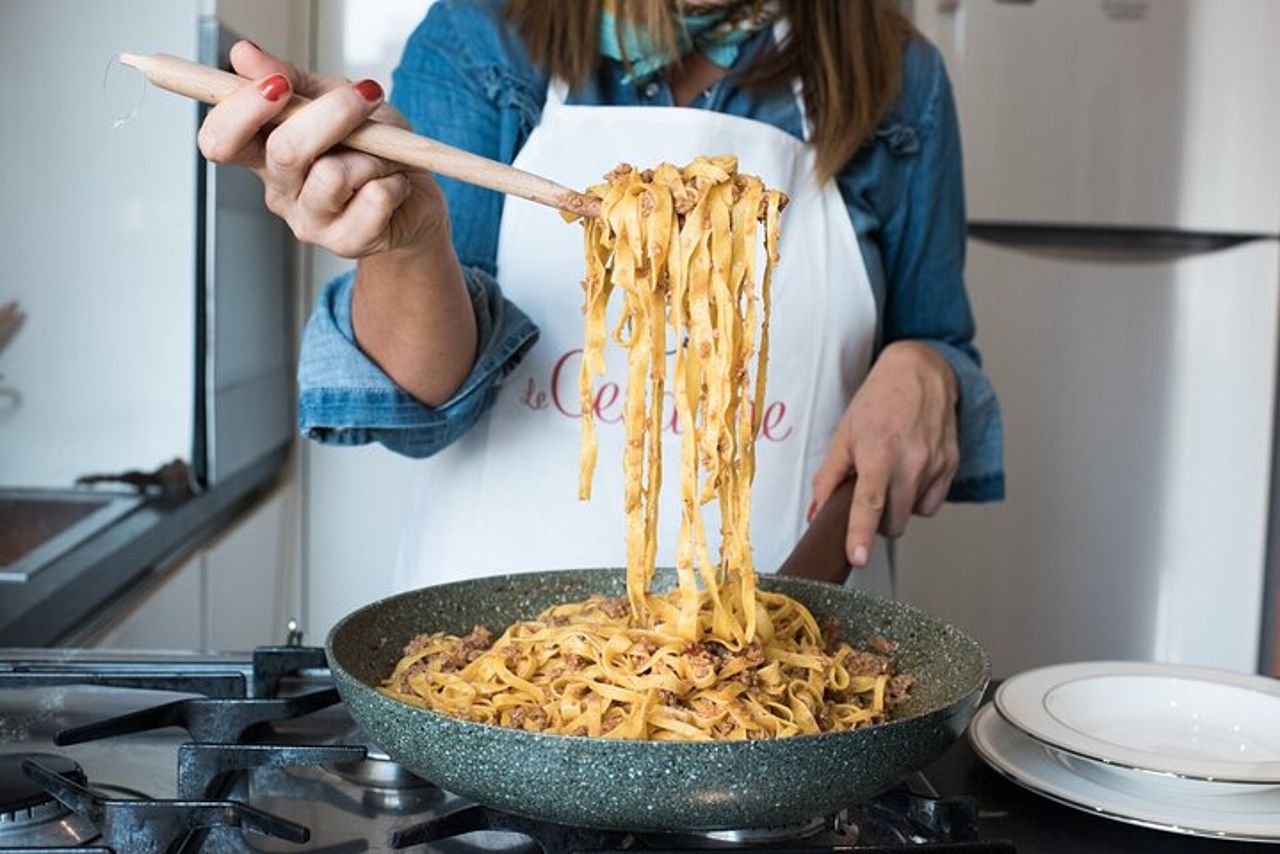 Cesarine: lezione di pasta e tiramisù a casa di un locale a Modena — 8