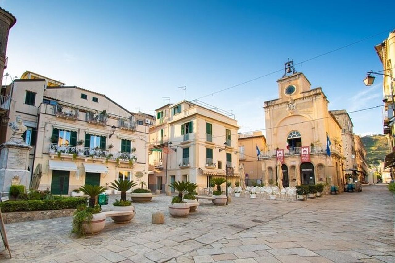 Walking Tour a Tropea — 9