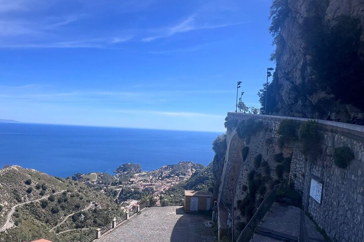 Tour Privato di Mezza Giornata a Messina Taormina e Castelmola — 4