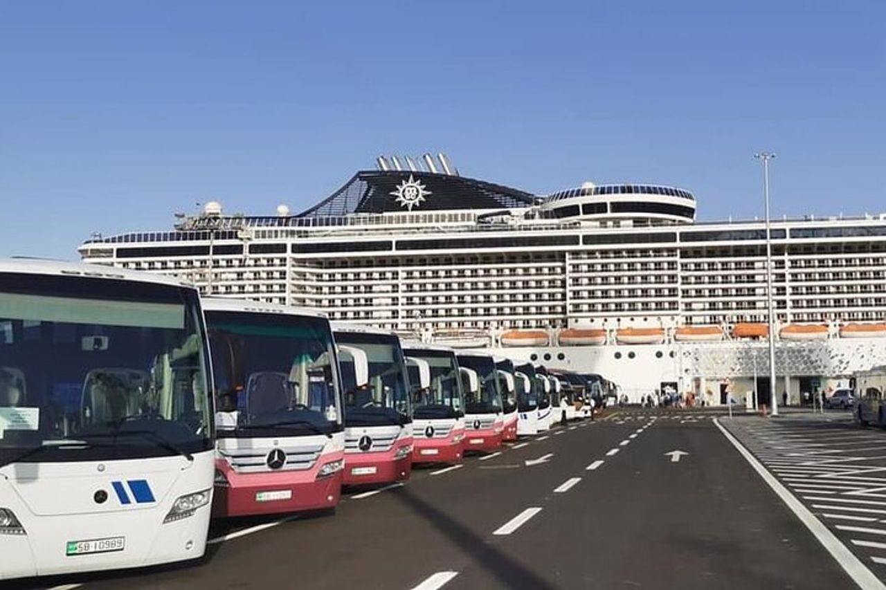 Escursione a terra Andata e ritorno dal porto di Aqaba a Petra e Wadi Rum — 6
