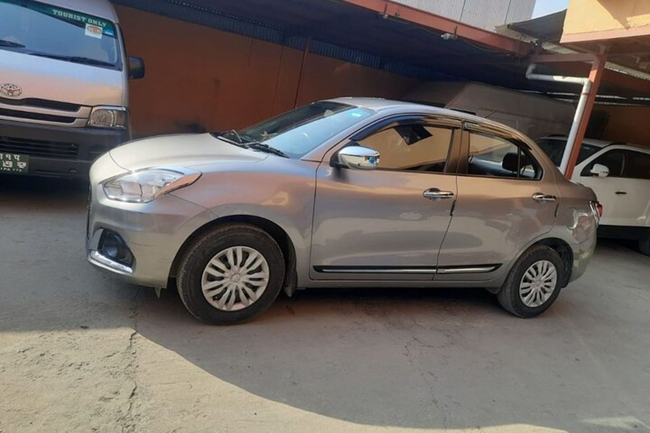 Trasferimento di sola andata da Lumbini a Kathmandu in auto privata con aria condizionata — 7