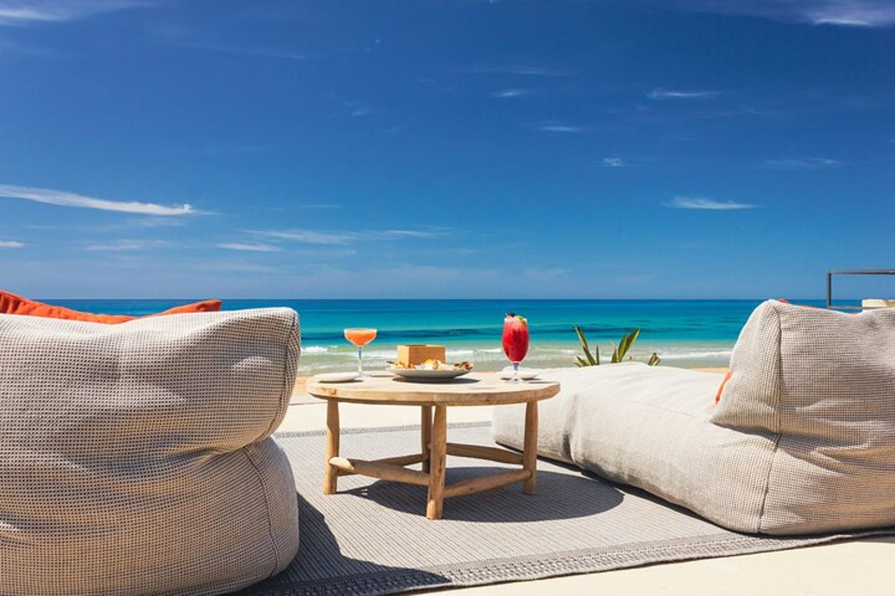 Pass per Intera Giornata a Cala Manbrù Beach Club — 2