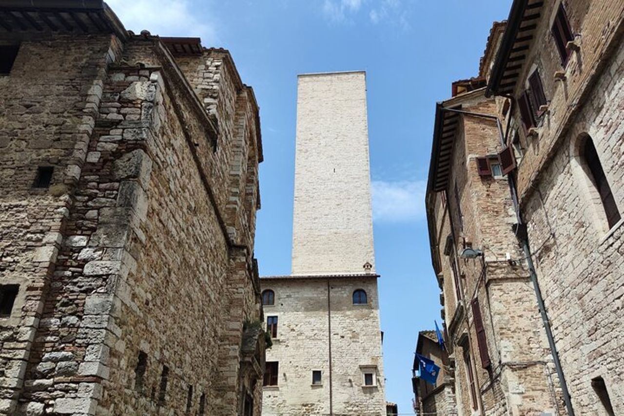 Tour autoguidato di caccia al tesoro e attrazioni di Perugia — 2