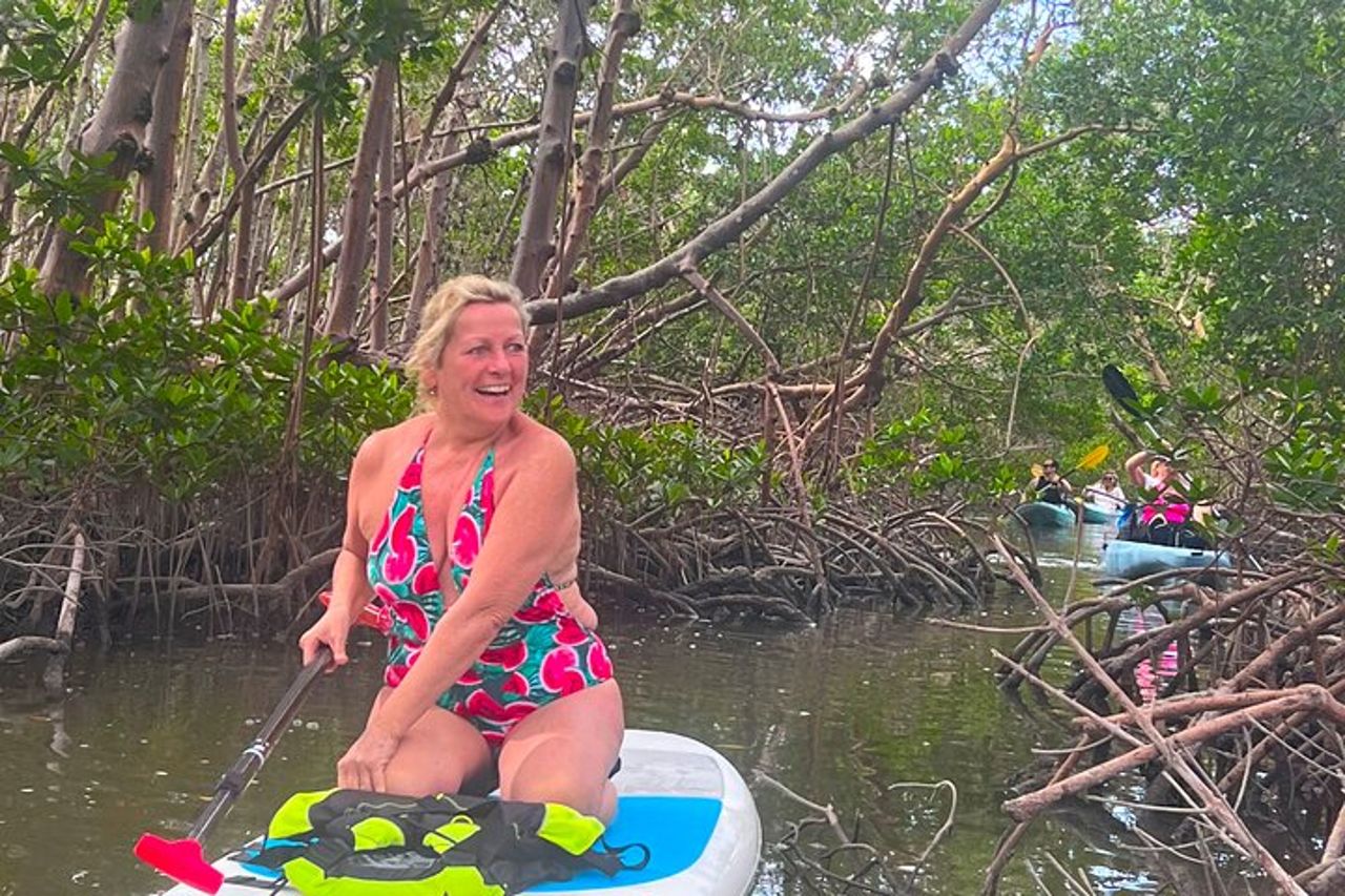 Attività di kayak e SUP guidata di un'ora per principianti