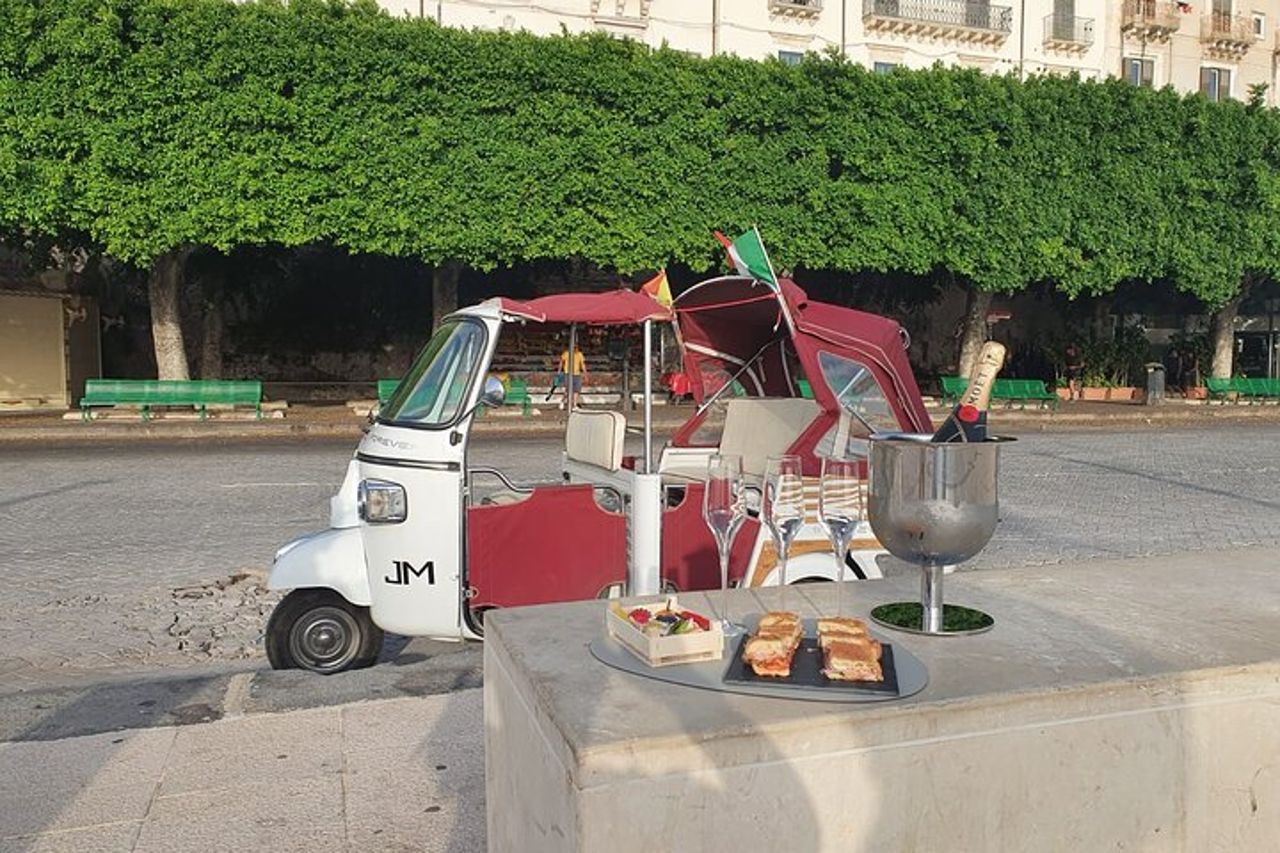 Siracusa in Tuk Tuk e Storia ed il Cannolo più buono della Città — 4