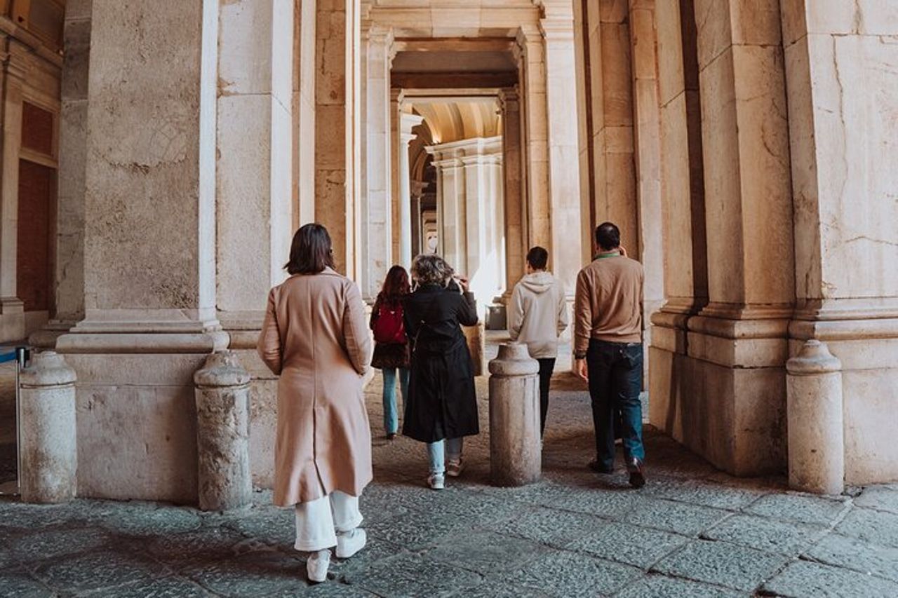 Tour privato a piedi della Reggia di Caserta — 9