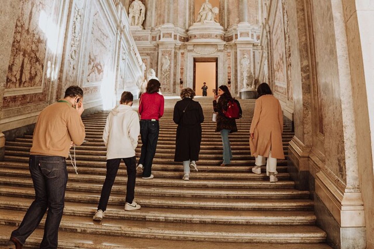 Tour in piccolo gruppo alla Reggia di Caserta — 6