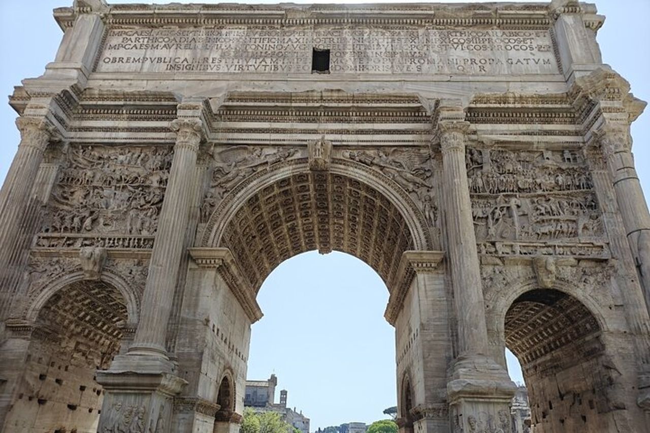 Tour guidato privato di miti e leggende del Foro Romano — 7