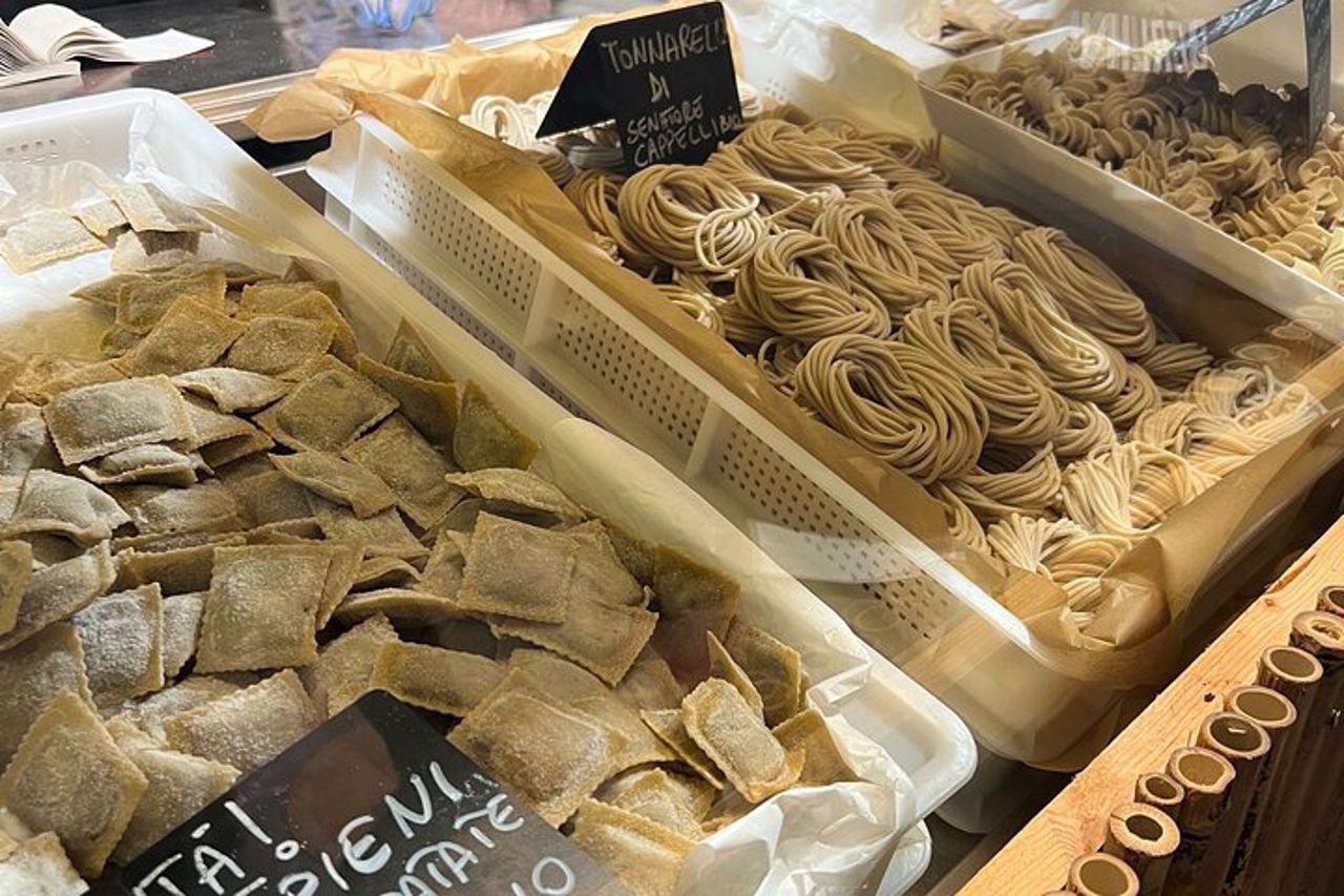 Roma E-Bike Tour : Ultimo Street Food e Festa del Mercato