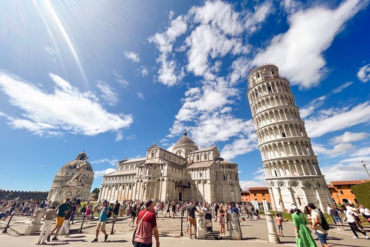 Tour privato VIP di un'intera giornata a Pisa e Lucca da Montecatini — 5