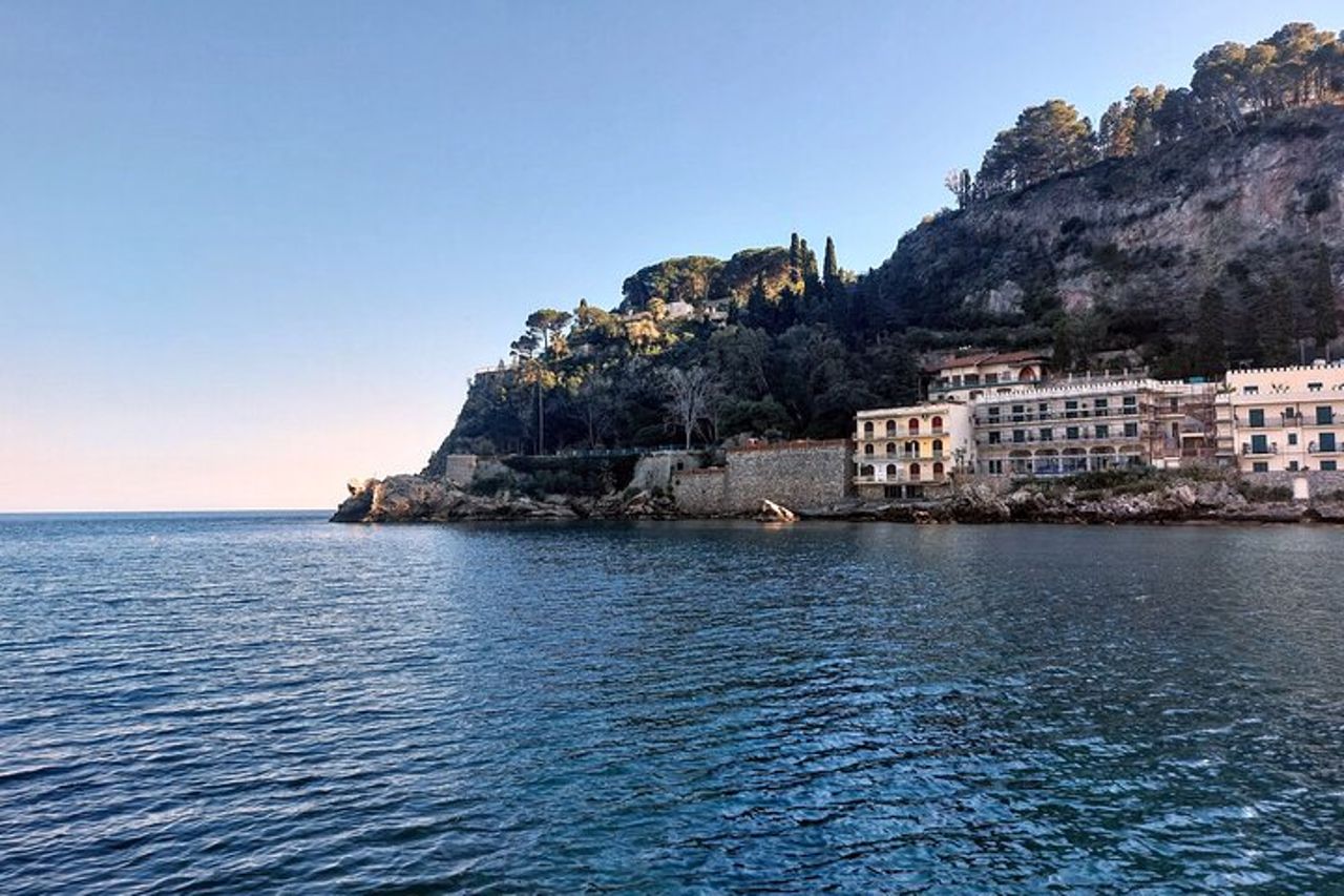 2 Ore Tour Privato in barca Isola Bella Taormina Giardini Naxos — 6