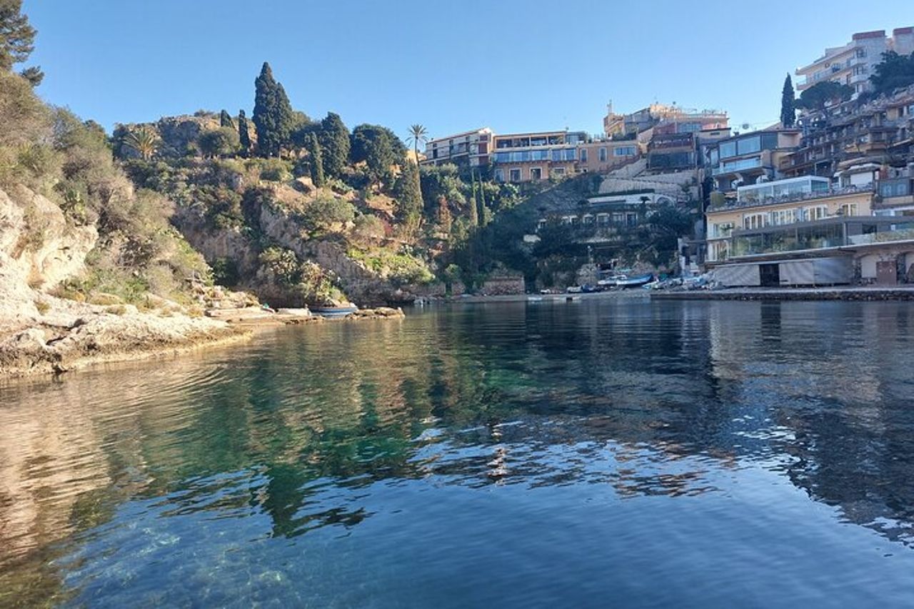 2 Ore Tour Privato in barca Isola Bella Taormina Giardini Naxos — 7