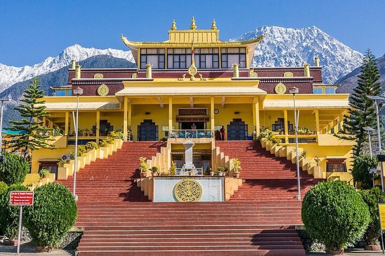 Tour guidato di 6 ore dei monasteri tibetani di Dharamshala e del convento — 8