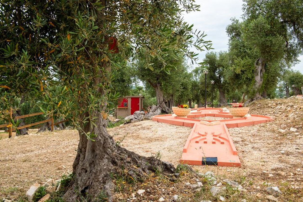 Degustazioni di prodotti tipici con una partita di Adventure Golf — 7