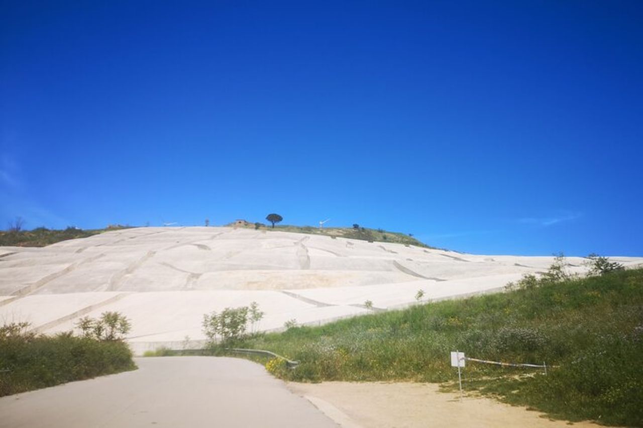 Noleggio E Bike di un giorno alla scoperta dei Cretti
