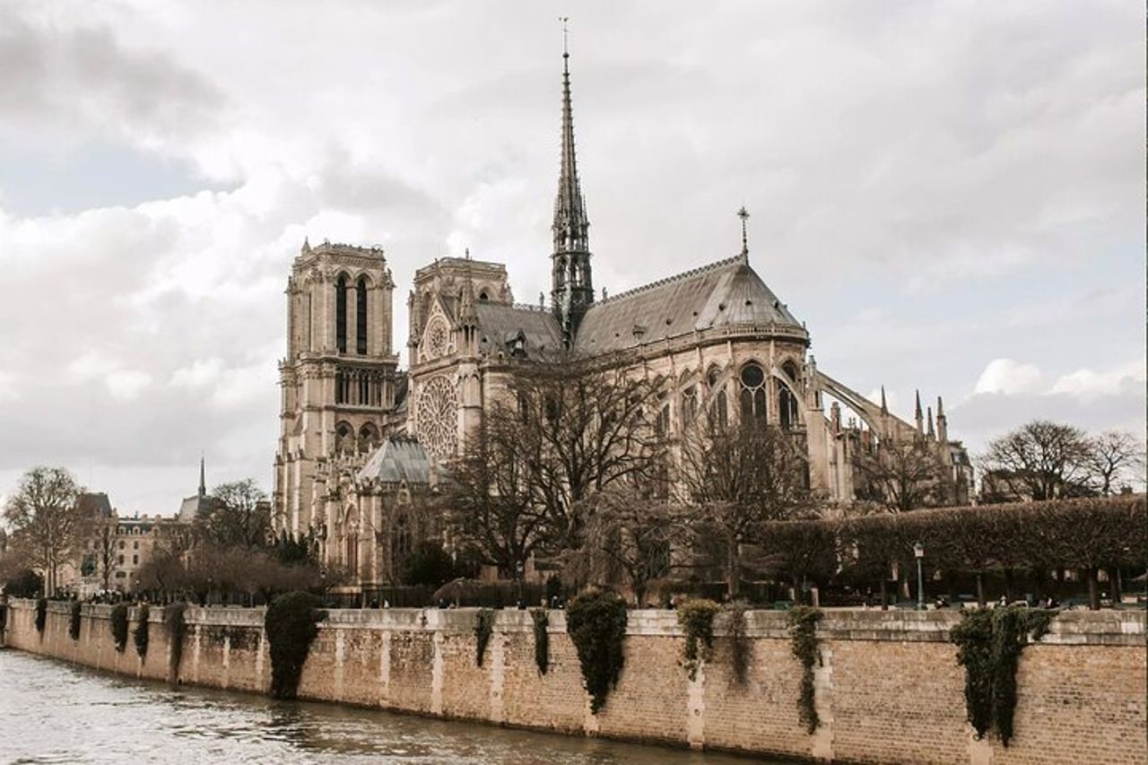 Tour privato: tour a piedi del mistero di Notre Dame e del quartiere latino — 2