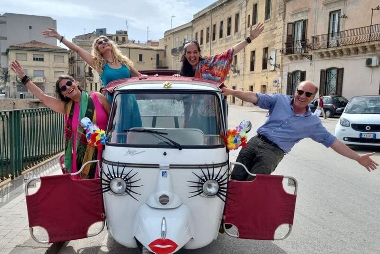 Siracusa in Tuk Tuk e Storia ed il Cannolo più buono della Città — 2