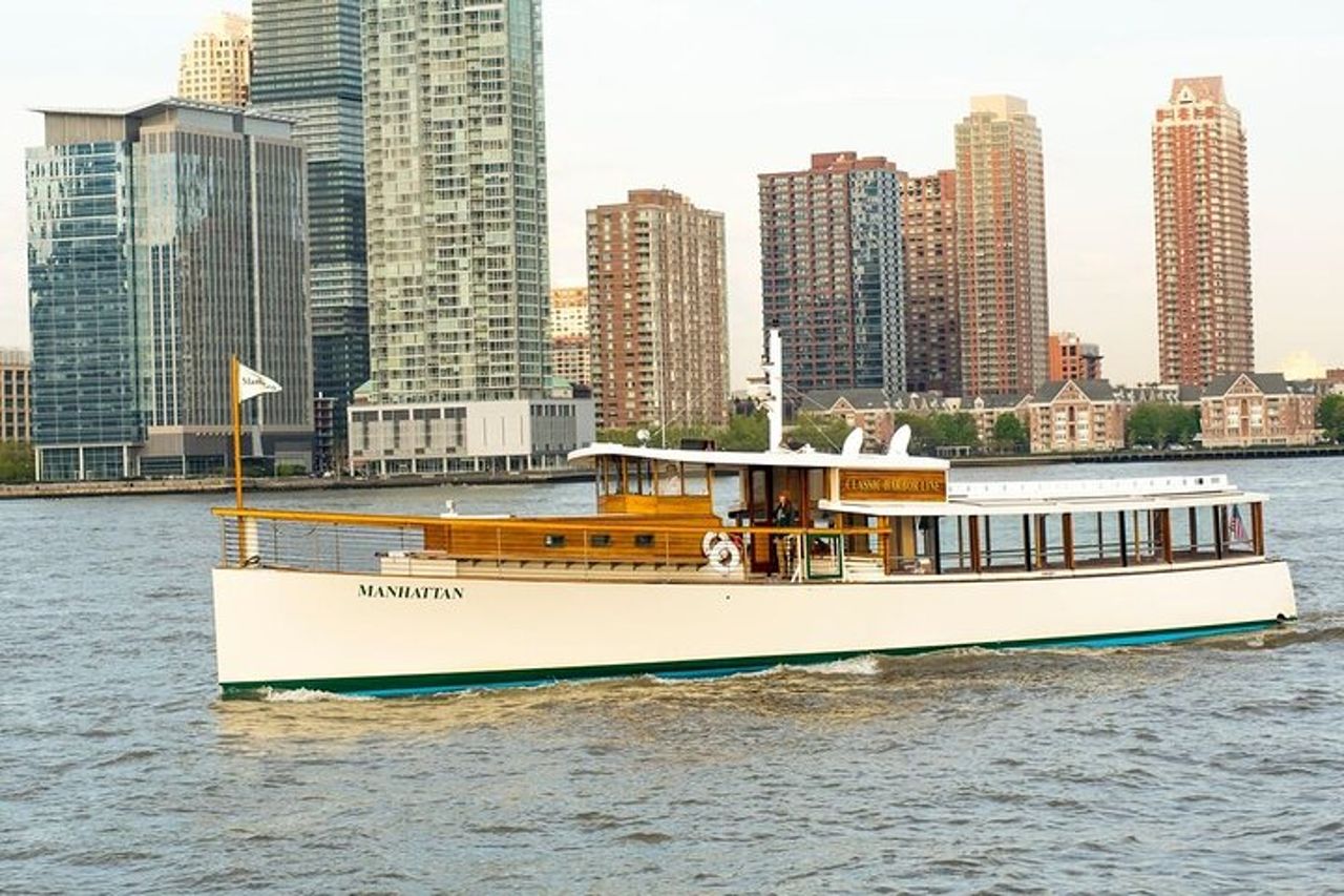 Crociera al tramonto a New York City su uno yacht — 8