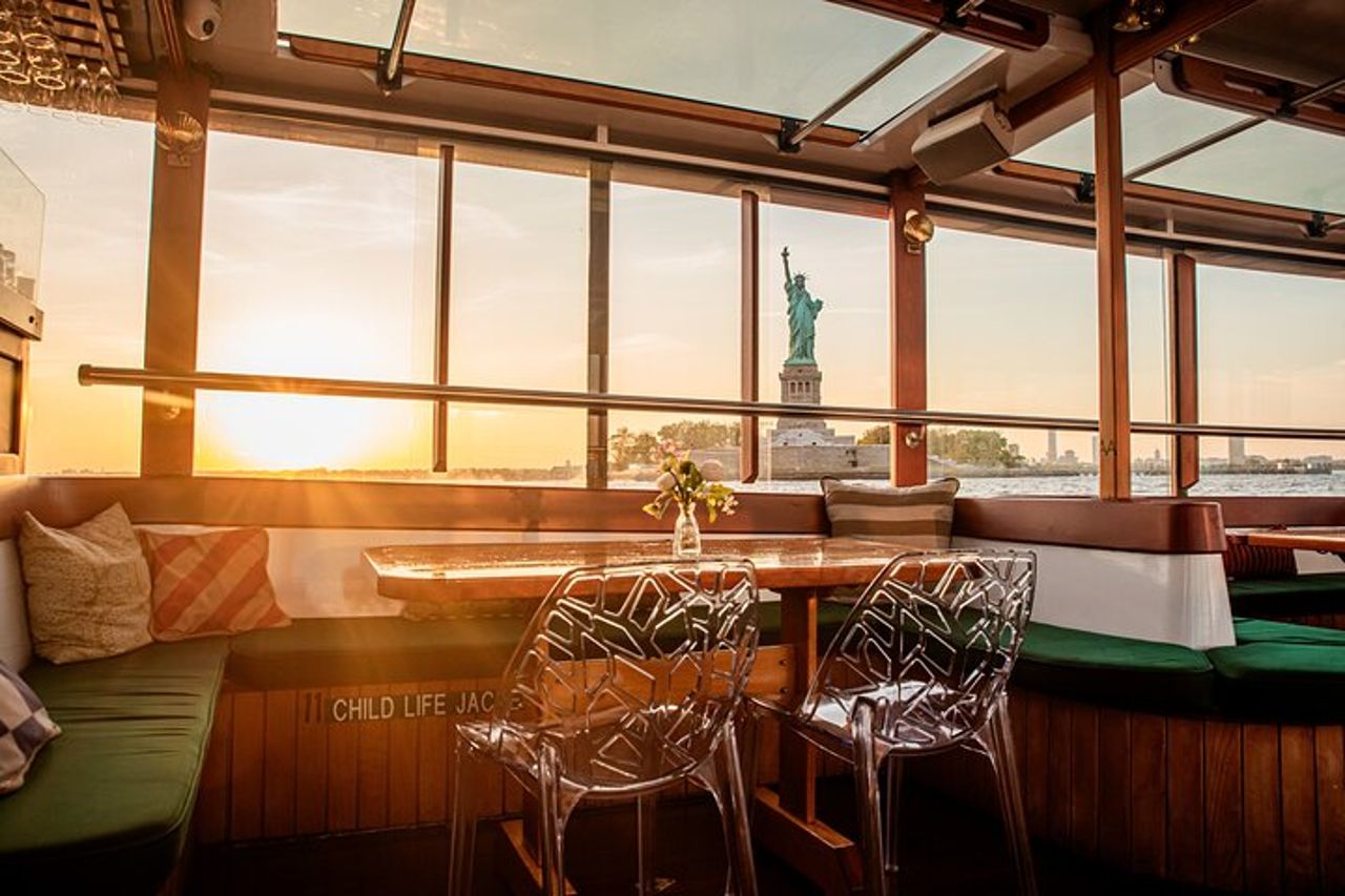 Crociera al tramonto a New York City su uno yacht — 7
