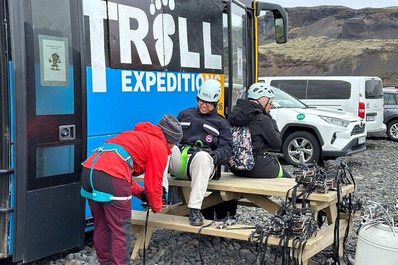 Escursione di 3 ore per piccoli gruppi sul ghiacciaio Solheimajokull — 3
