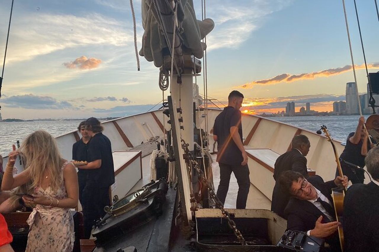 New York City Sunset Jazz Sail a bordo di Clipper City — 7