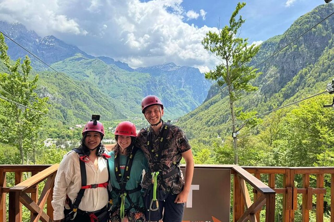 Tour di un giorno delle Alpi albanesi e del villaggio di Theth da Tirana — 8