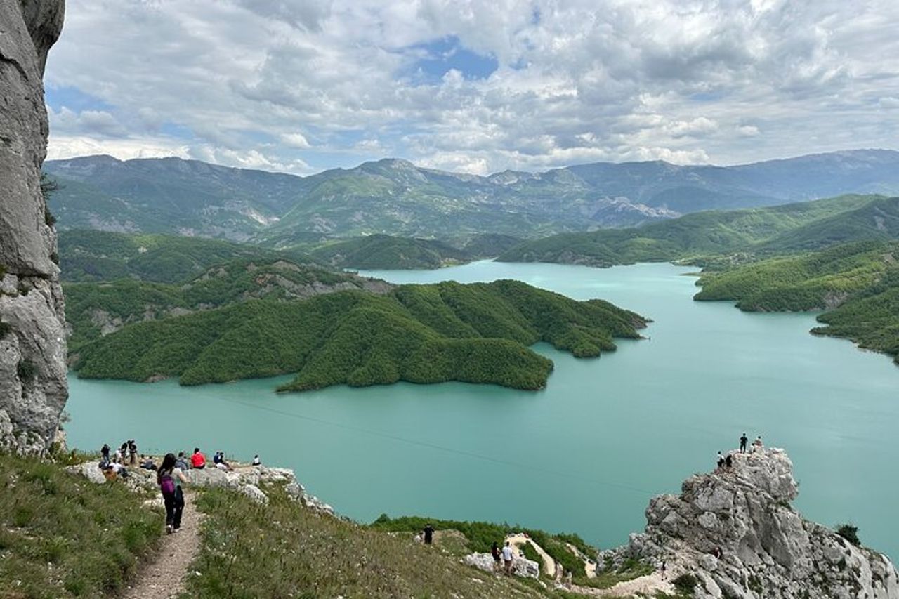 Escursione sul monte Gamti con vista sul lago Bovilla e canyon - Da Tirana — 9