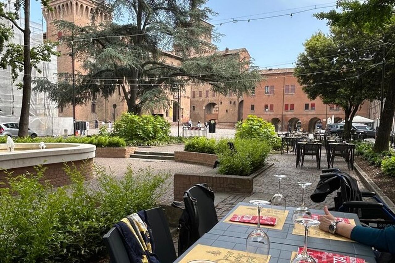 Degustazione gastronomica e tour a piedi di Ferrara — 6