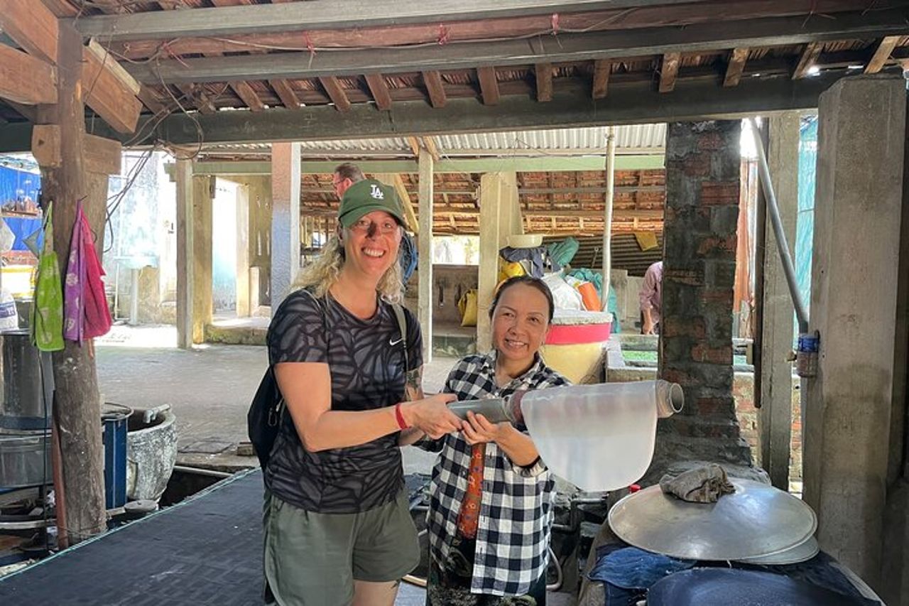 Santuario di mio figlio, cibo tradizionale con gita in barca — 9