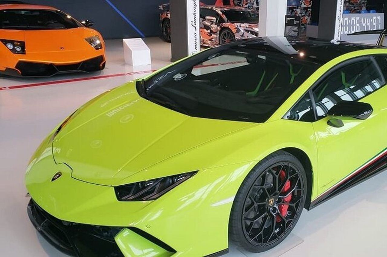 Bologna Modena con i biglietti d'ingresso ai Musei Lamborghini e Ferrari — 3