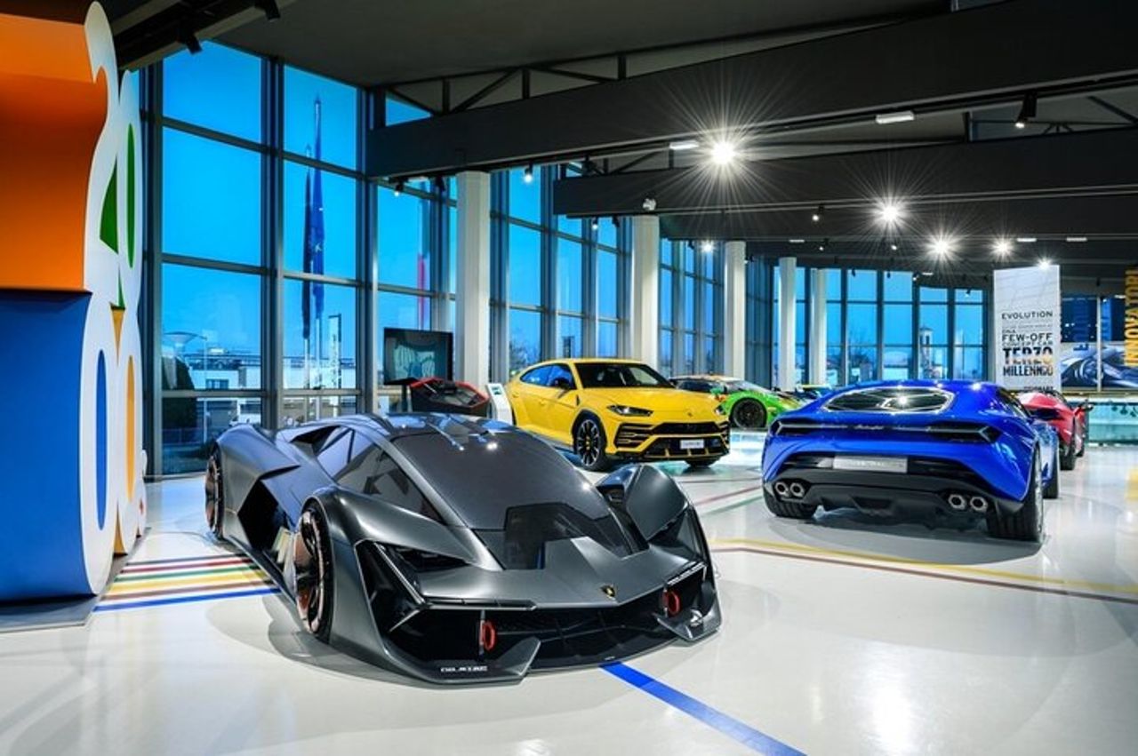 Bologna Modena con i biglietti d'ingresso ai Musei Lamborghini e Ferrari