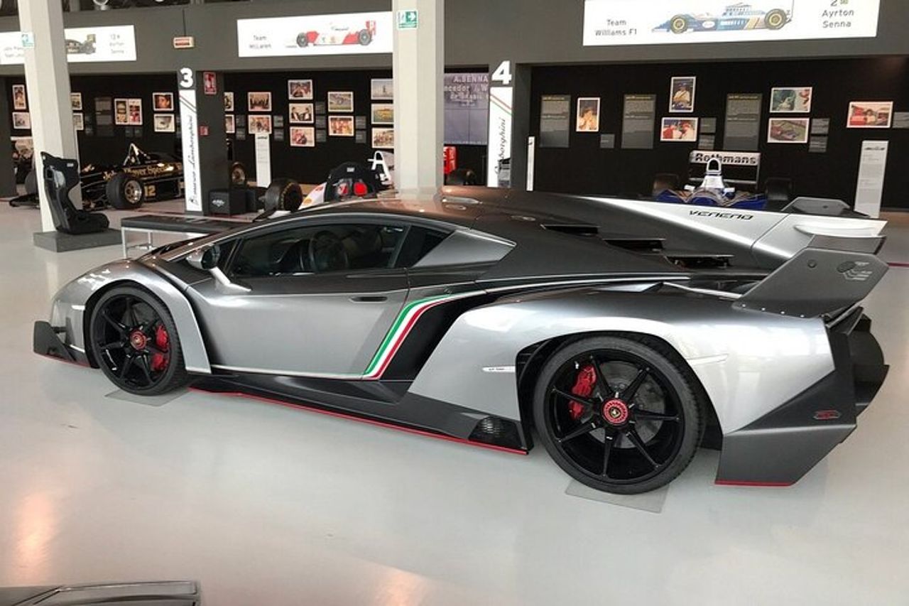 Bologna Modena con i biglietti d'ingresso ai Musei Lamborghini e Ferrari — 9