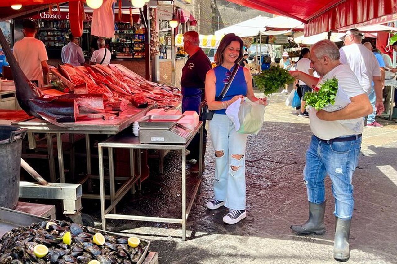 Corso di cucina siciliana nel centro storico di Catania con Mariella — 2