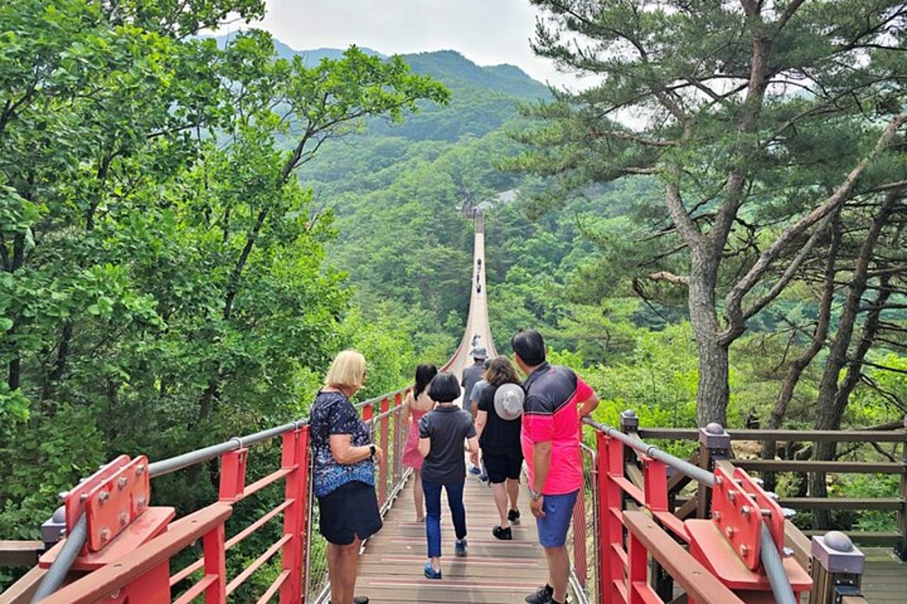 DMZ Tour w / Corea del Nord Experience Hall & Opt. Ponte sospeso — 6