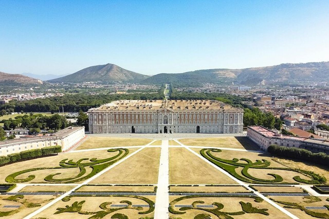 Tour guidato privato della Reggia di Caserta e dei Giardini inc. Shuttle — 2