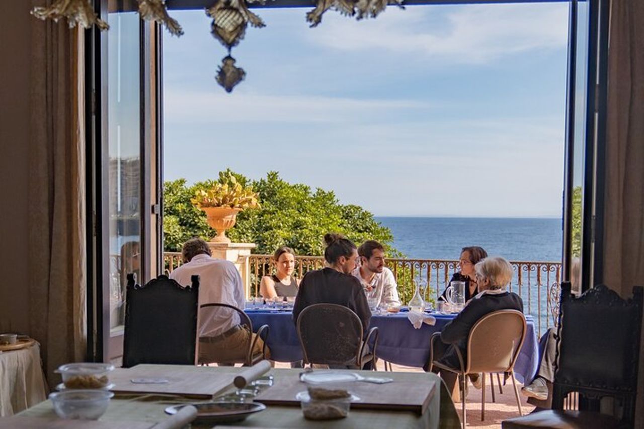 Lezione di cucina in un'incantevole villa di fronte al mare — 3