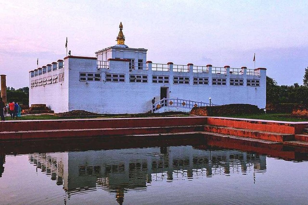 Tour di Lumbini di un'intera giornata con trasferimento all'aeroporto — 7