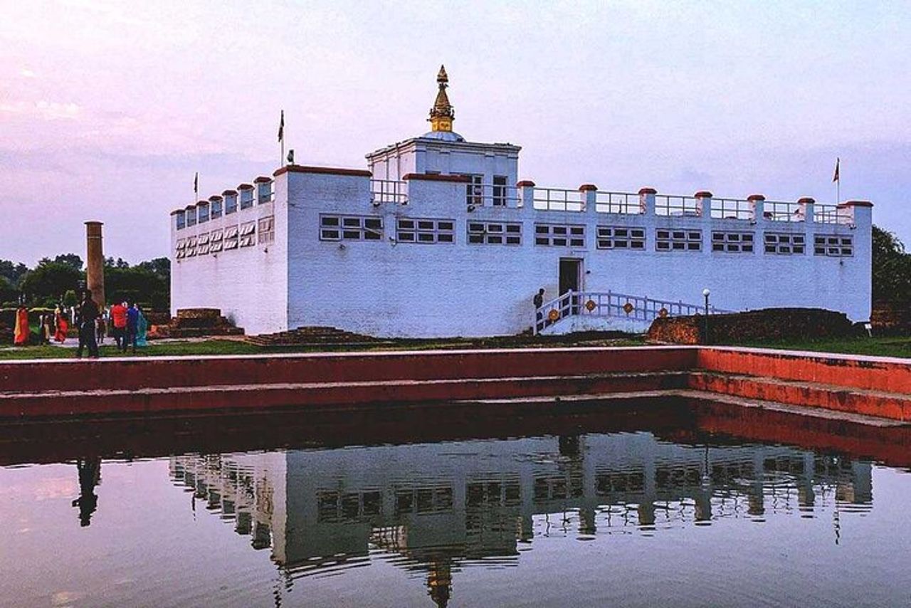 Tour di Lumbini di mezza giornata con trasferimento all'aeroporto — 3