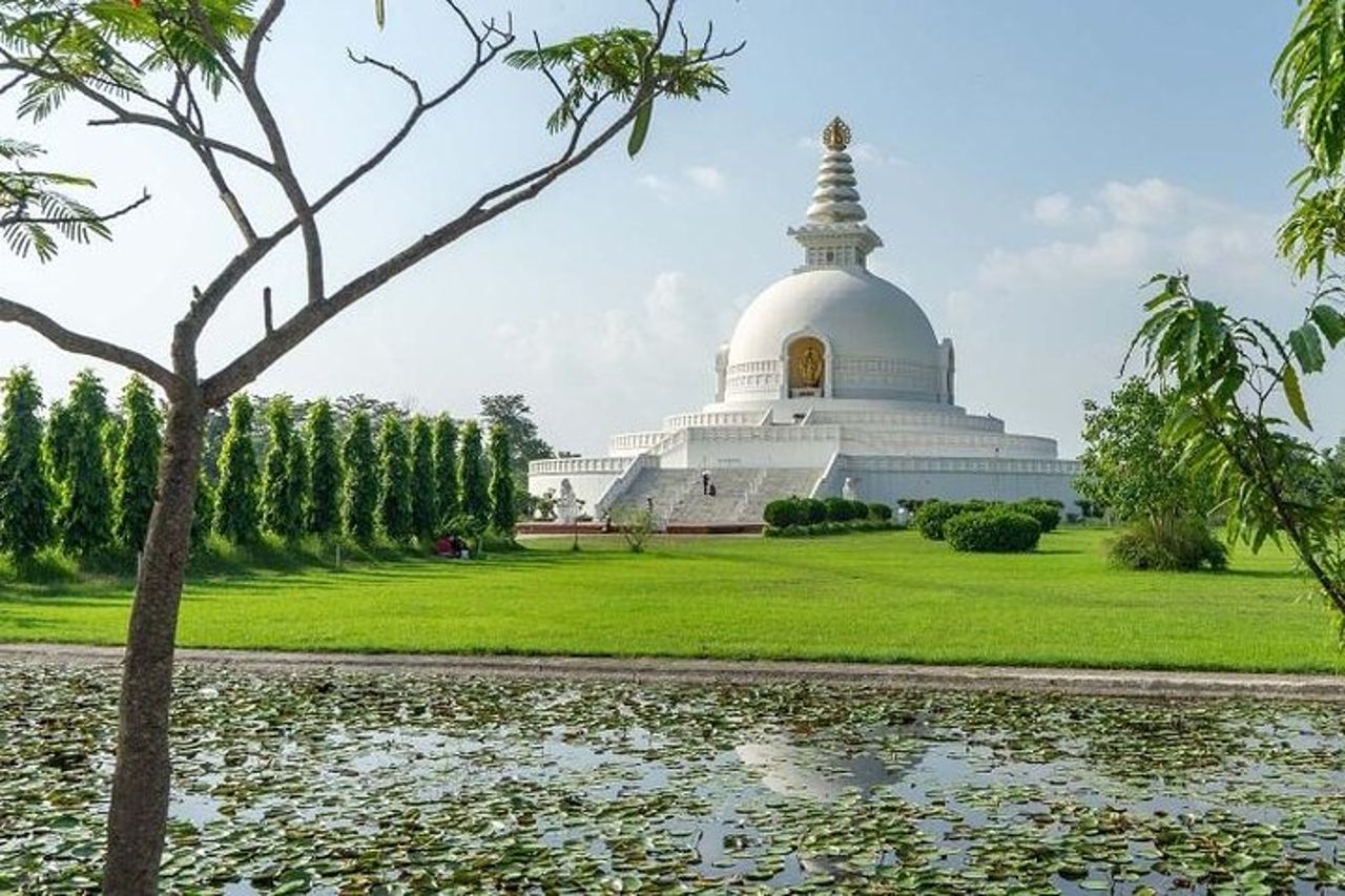 Tour di Lumbini di mezza giornata con trasferimento all'aeroporto — 4